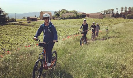 randonnée en trottinette Tout Terrain proche de Lyon dans le Beaujolais à Anse