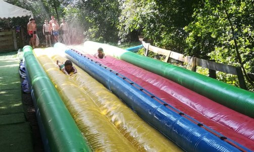 width= enterrement de vie de célibataire proche de Lyon Villefranche sur Saône Ventriglisse #Anse#Beaujolais